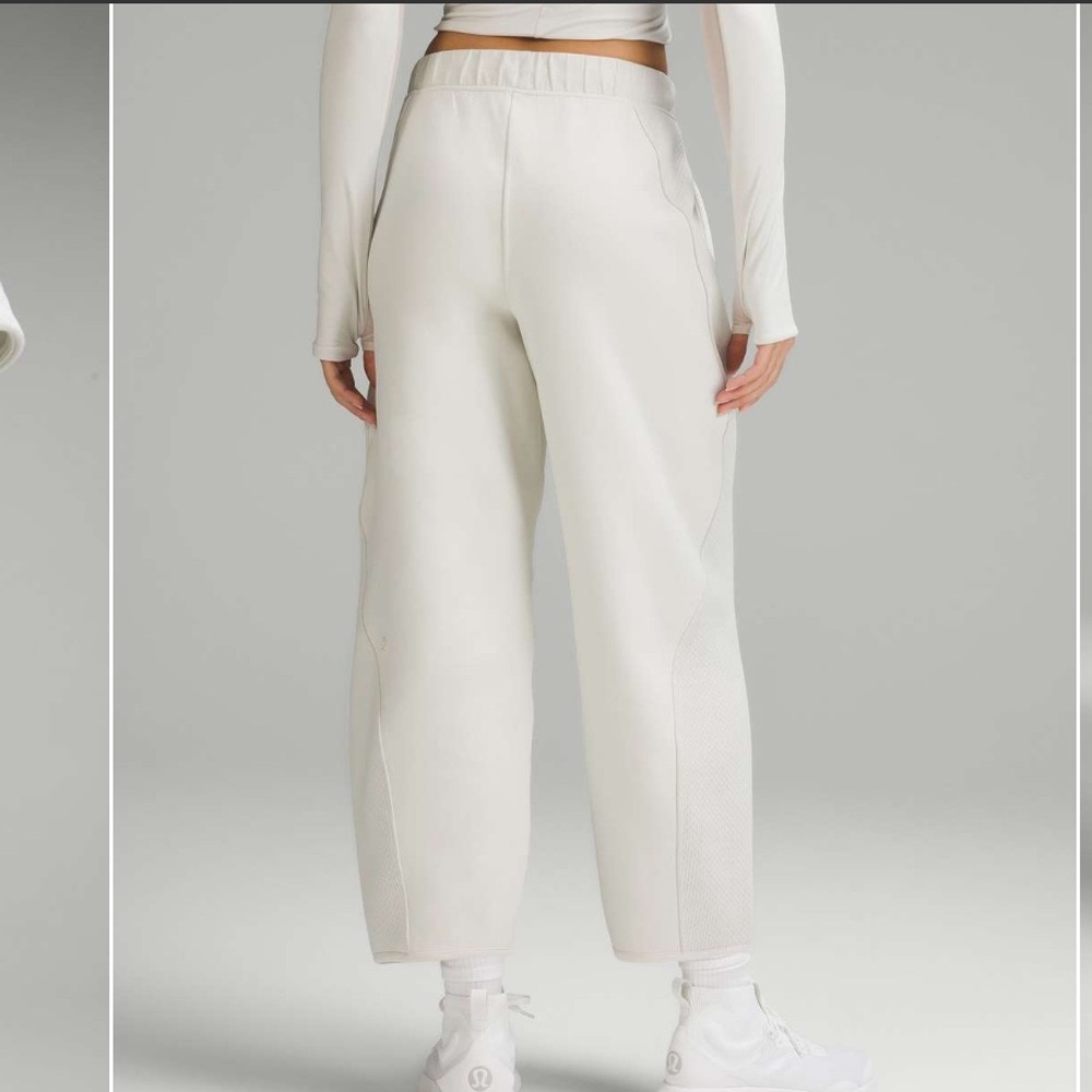 Lululemon Mixed Fabric Relaxed-Fit Tapered High-Rise Pant
Bone